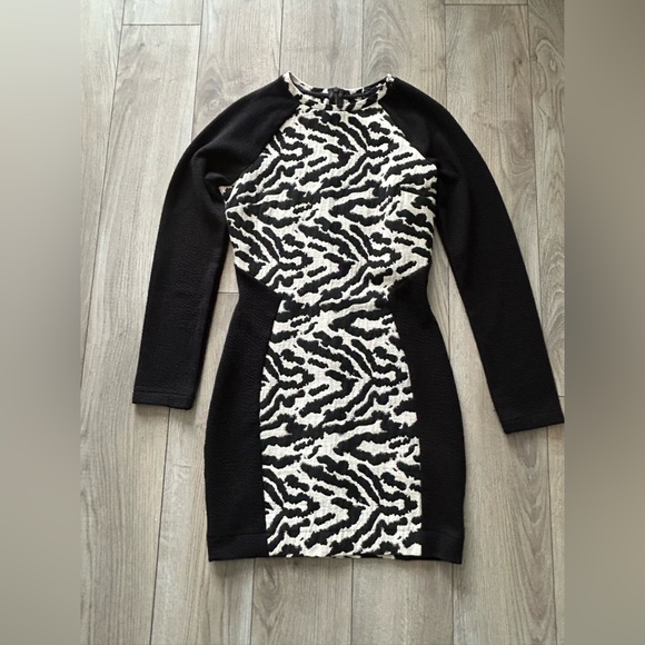 H&M dress - Picture 1 of 2